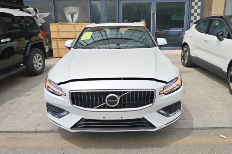 Used Volvo S60 2025 B4 Zhiyi Luxury Edition Front