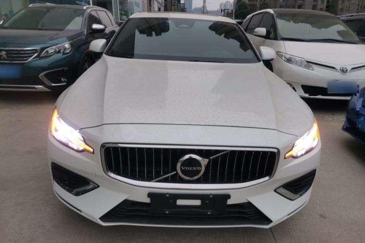 Used Volvo S60 2025 B4 Zhiyi Luxury Edition Front