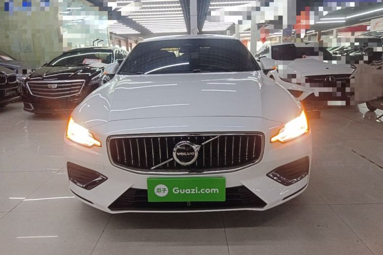 Used Volvo S60 2025 B4 Zhiyi Luxury Edition Front