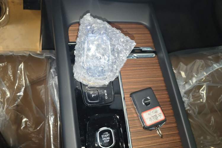 Used Volvo S60 2025 B4 Zhiyuan Luxury Edition Gear Lever