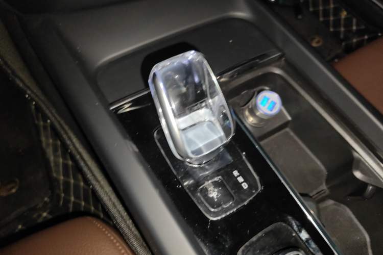 Used Volvo S60 2025 B4 Zhiyi Luxury Edition Gear Lever