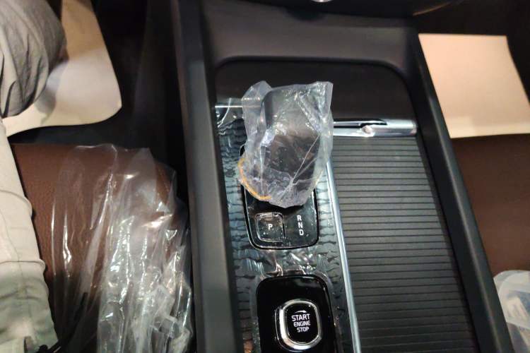 Used Volvo S60 2025 B4 Zhiyi Luxury Edition Gear Lever