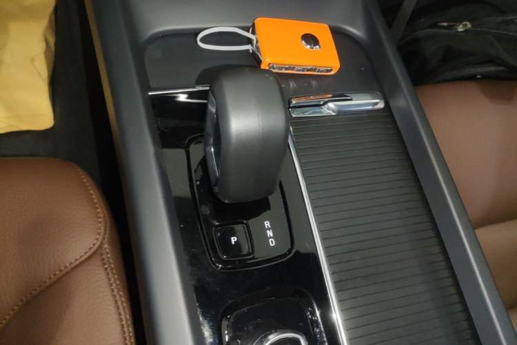 Used Volvo S60 2025 B4 Zhiyi Luxury Edition Gear Lever
