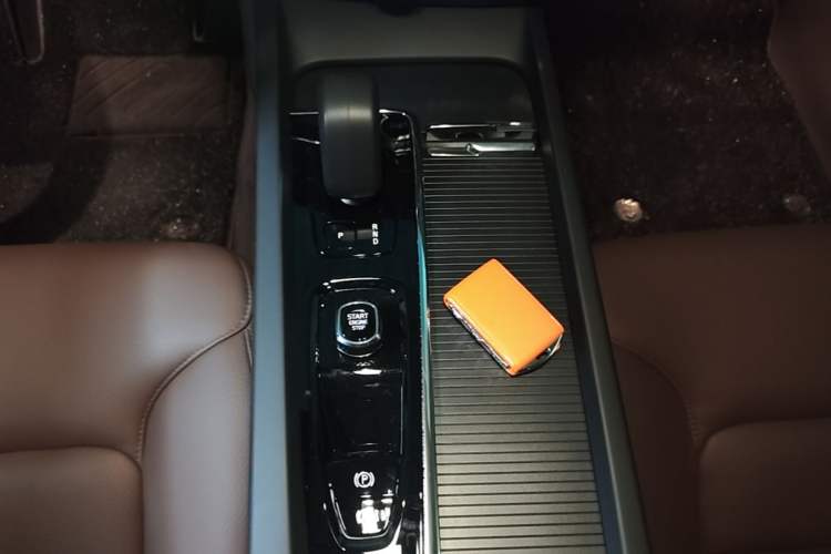 Used Volvo S60 2025 B4 Zhiyi Luxury Edition Gear Lever