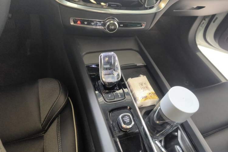 Used Volvo S60 2025 B5 Zhiya Sport Edition Gear Lever