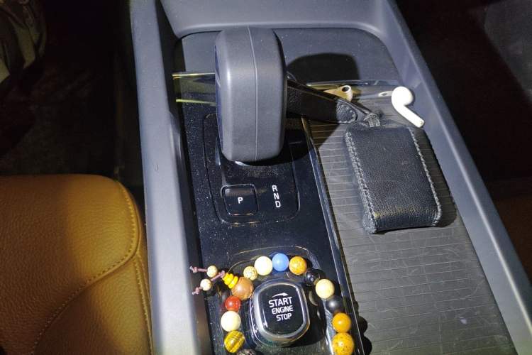 Used Volvo S60 2025 B4 Zhiyi Luxury Edition Gear Lever