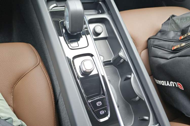 Used Volvo S60 2025 B4 Zhiyi Luxury Edition Gear Lever