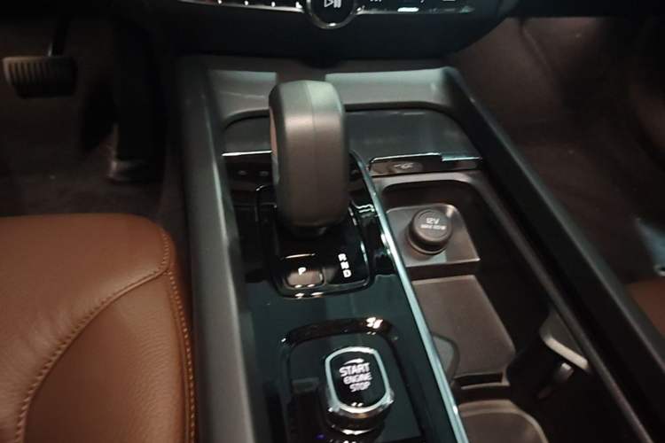 Used Volvo S60 2025 B4 Zhiyi Luxury Edition Gear Lever
