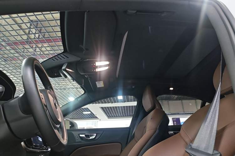 Used Volvo S60 2025 B4 Zhiyi Luxury Edition Headliner