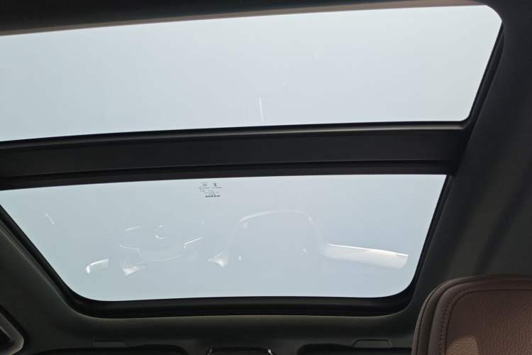Used Volvo S60 2025 B4 Zhiyi Luxury Edition Headliner