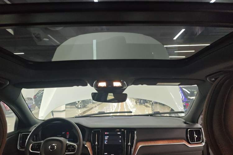 Used Volvo S60 2025 B4 Zhiyuan Luxury Edition Headliner