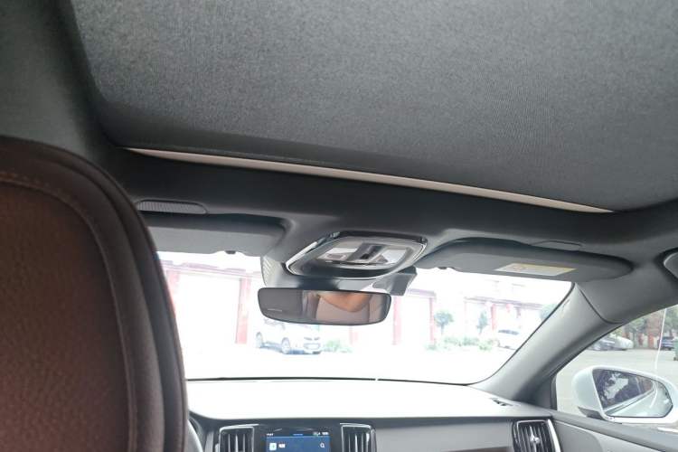 Used Volvo S60 2025 B4 Zhiyuan Luxury Edition Headliner