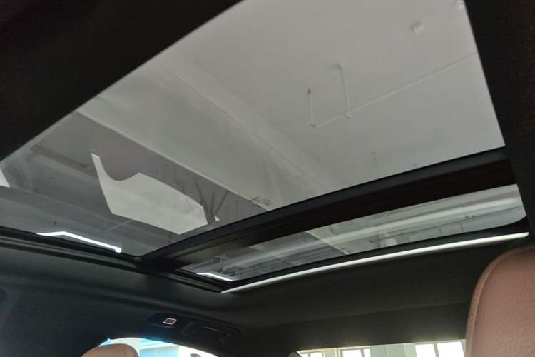 Used Volvo S60 2025 B4 Zhiyi Luxury Edition Headliner