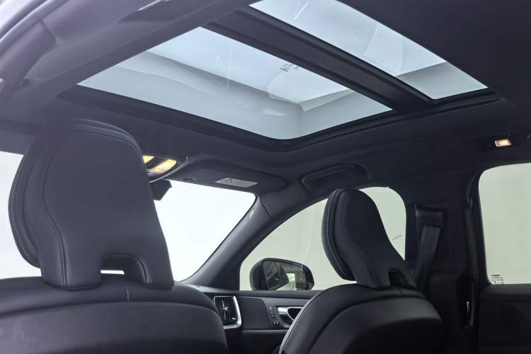 Used Volvo S60 2025 B4 Zhiyuan Sport Edition Headliner
