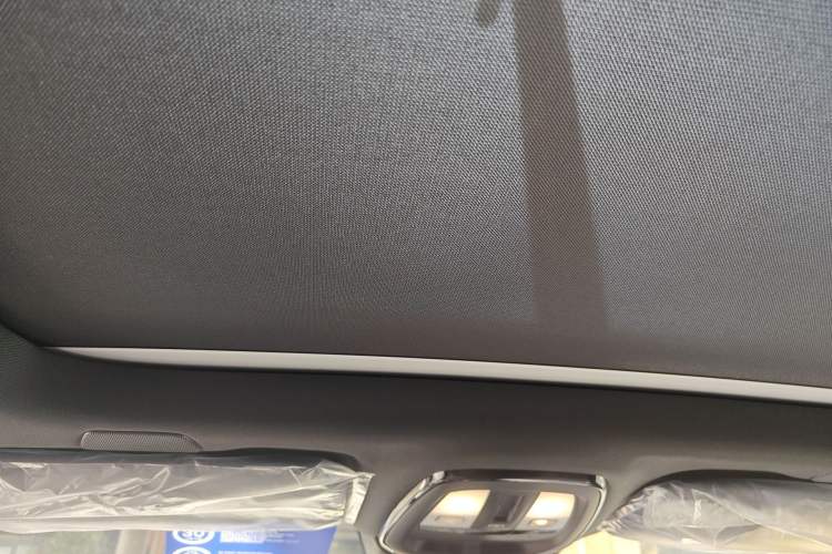 Used Volvo S60 2025 B4 Zhiyi Luxury Edition Headliner
