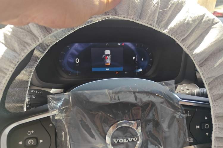 Used Volvo S60 2025 B4 Zhiyi Luxury Edition Instrument Cluster