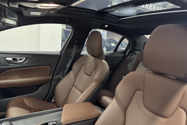 Used Volvo S60 2025 B4 Zhiyi Luxury Edition Interior 11