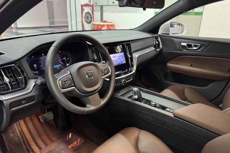 Used Volvo S60 2025 B4 Zhiyi Luxury Edition Interior 2