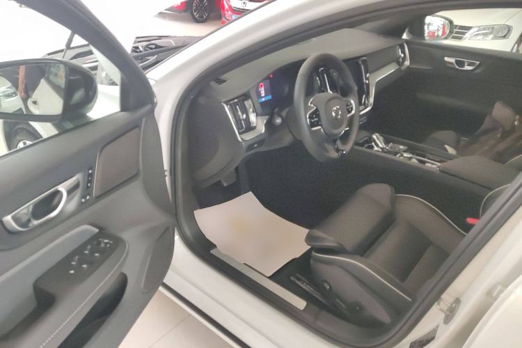 Used Volvo S60 2025 B5 Zhiya Sport Edition Interior 3