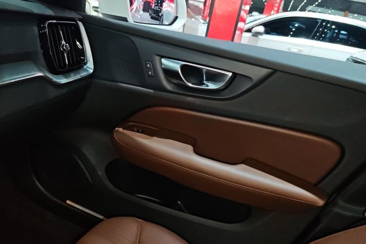 Used Volvo S60 2025 B4 Zhiyi Luxury Edition Interior 6