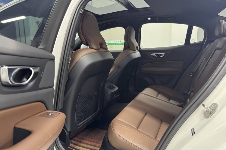 Used Volvo S60 2025 B4 Zhiyi Luxury Edition Interior 7
