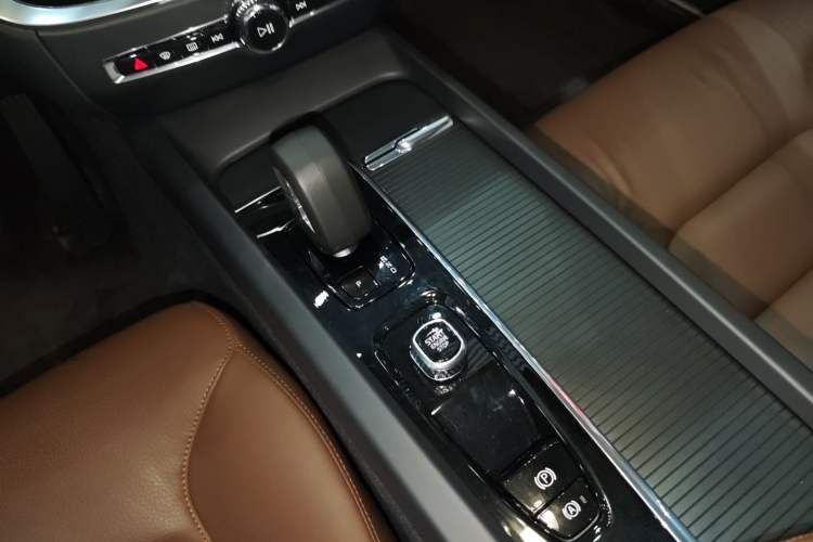 Used Volvo S60 2025 B4 Zhiyi Luxury Edition Interior 9