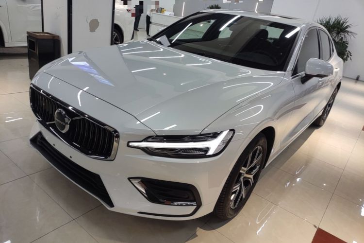 Used Volvo S60 2025 B4 Zhiyi Luxury Edition Guazi used car, China used car export, Used car for sale, Used cars, Cheapest cars for sale
