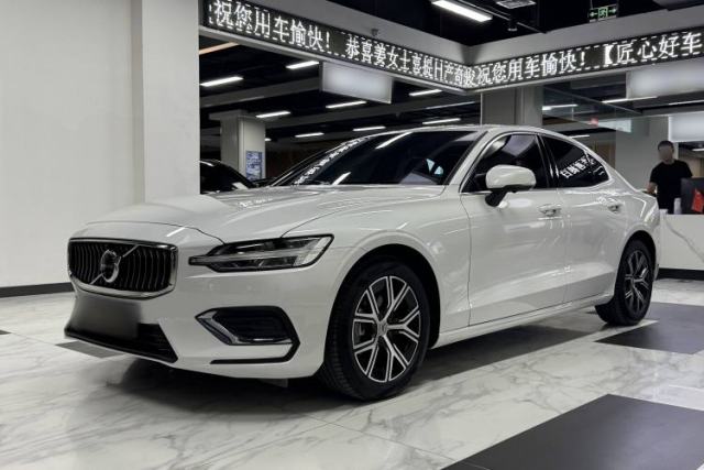 Used Volvo S60 2025 B4 Zhiyi Luxury Edition