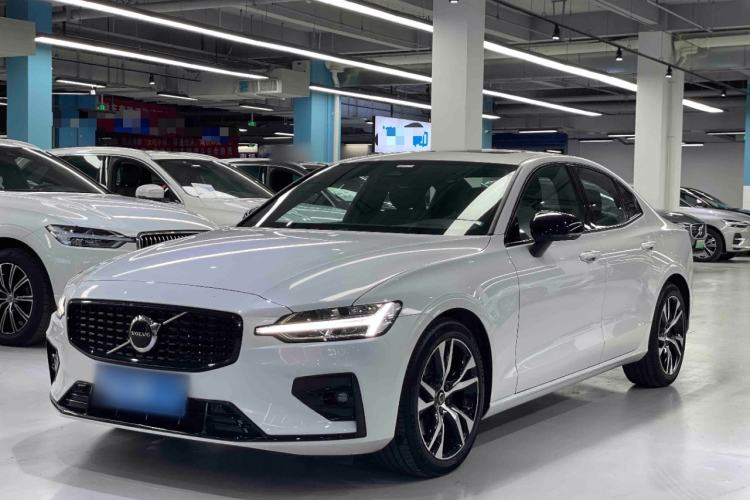 Volvo S60 2025 B5 Zhiya Sport Edition