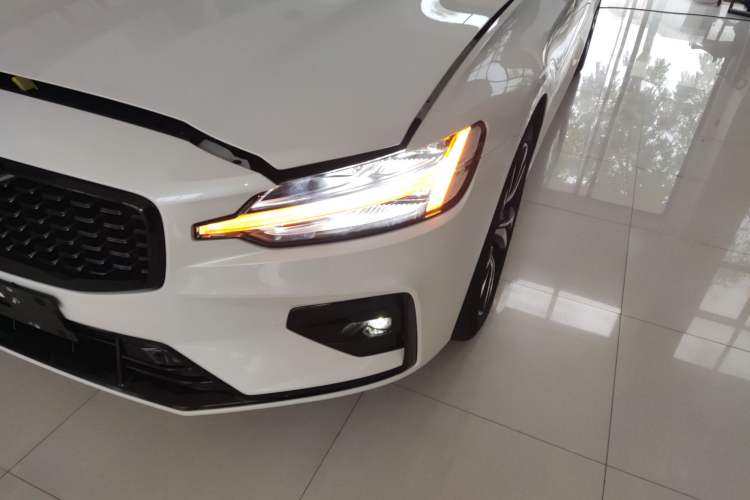 Used Volvo S60 2025 B5 Zhiya Sport Edition Left Front Headlight