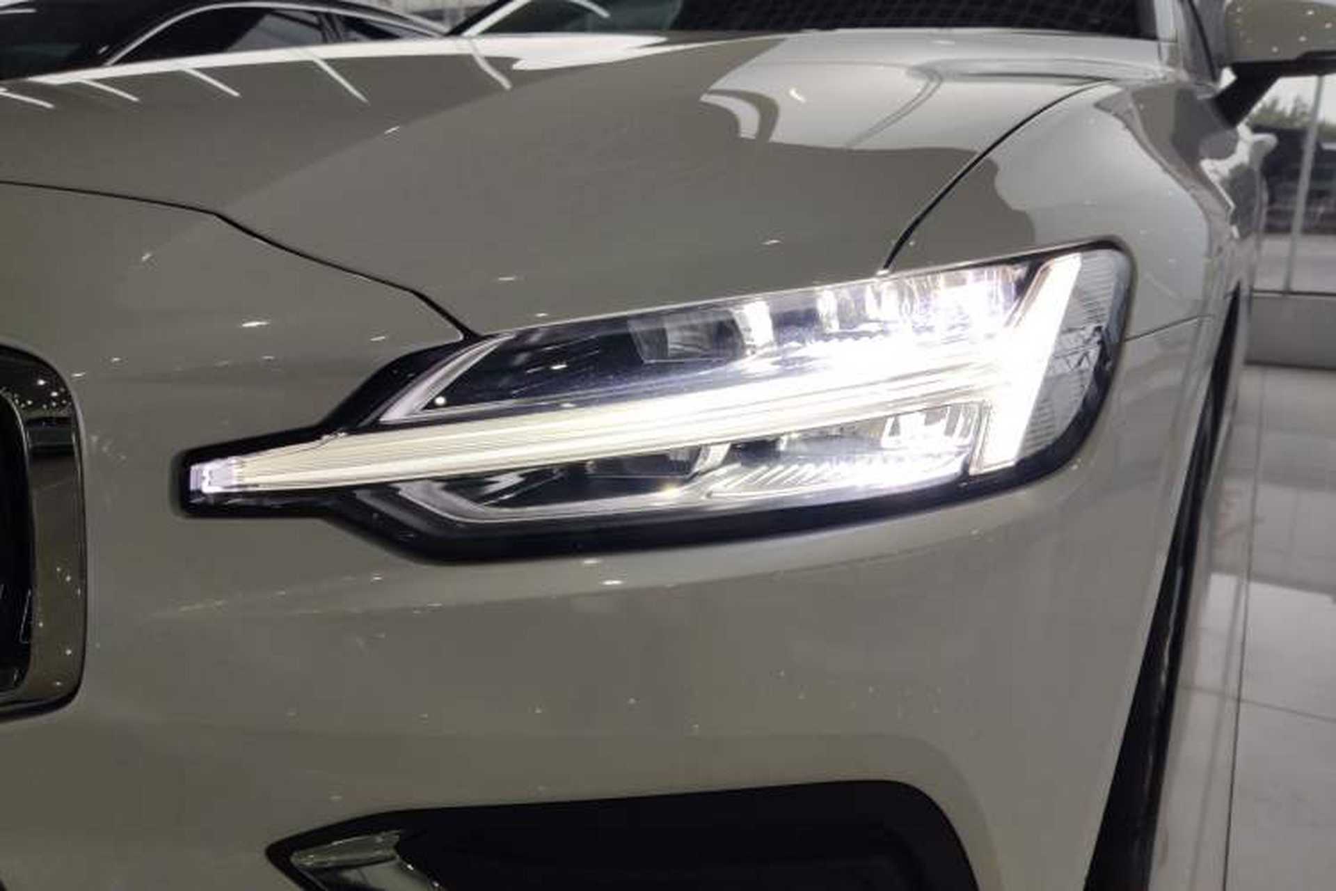Used Volvo S60 2025 B4 Zhiyi Luxury Edition Left Front Headlight