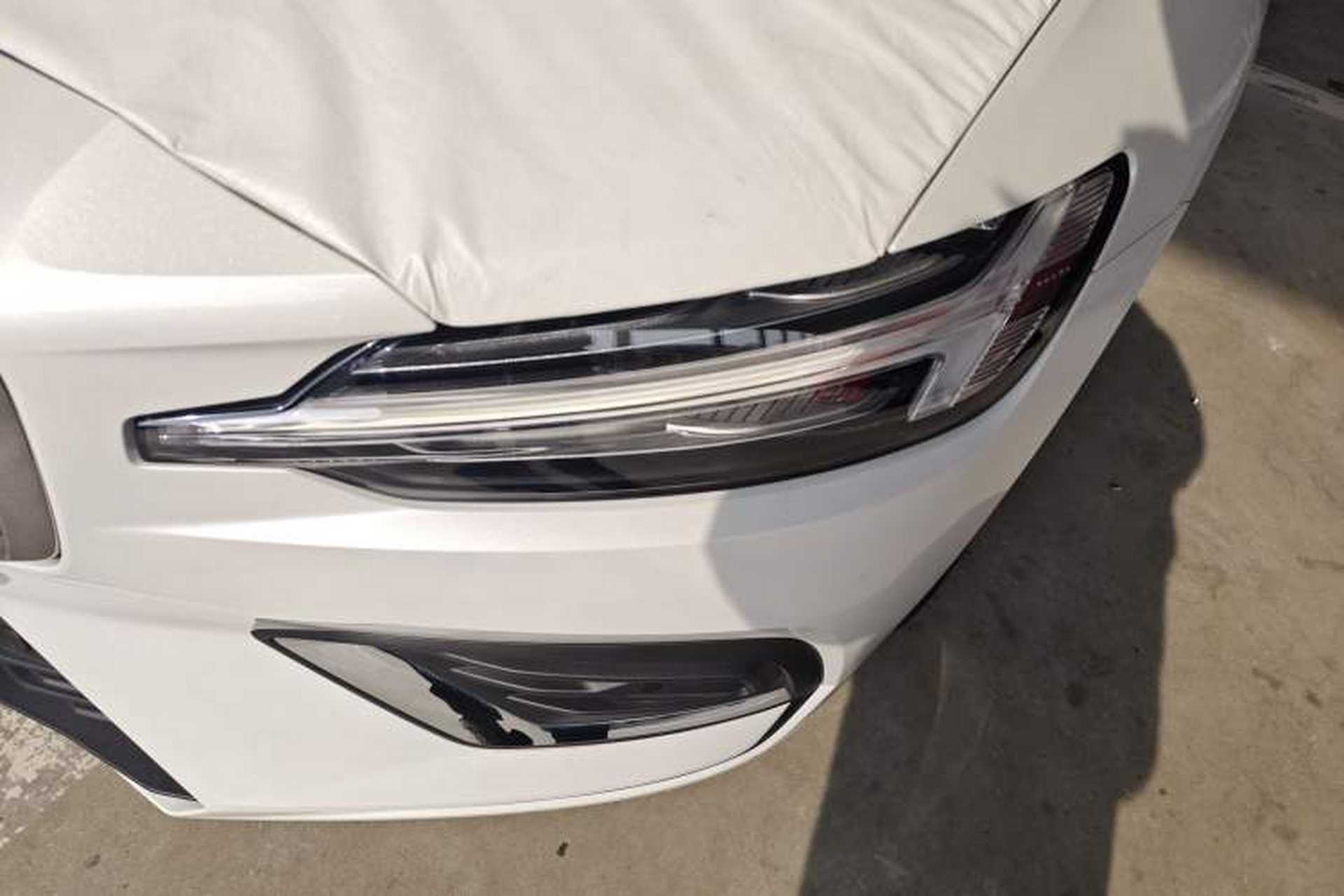 Used Volvo S60 2025 B4 Zhiyuan Luxury Edition Left Front Headlight