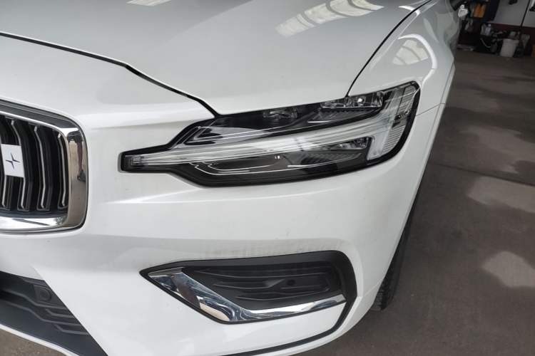 Used Volvo S60 2025 B4 Zhiyuan Luxury Edition Left Front Headlight