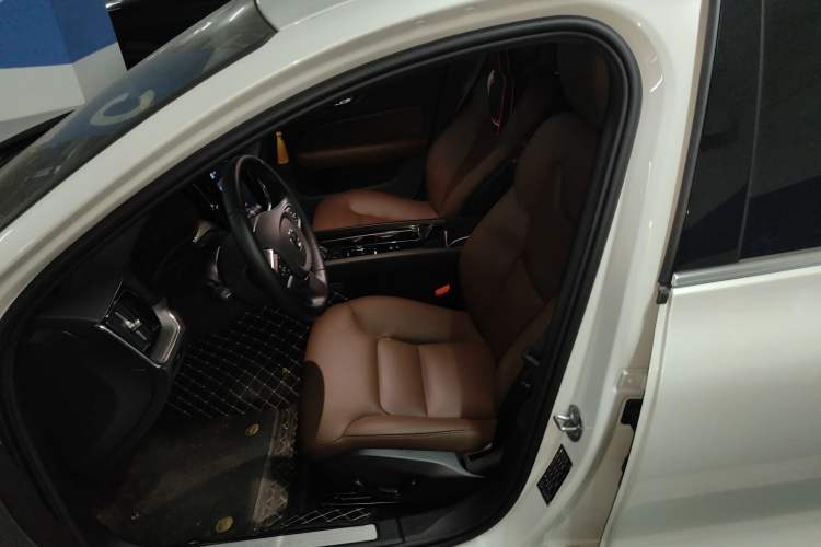 Used Volvo S60 2025 B4 Zhiyi Luxury Edition Left Front Seat