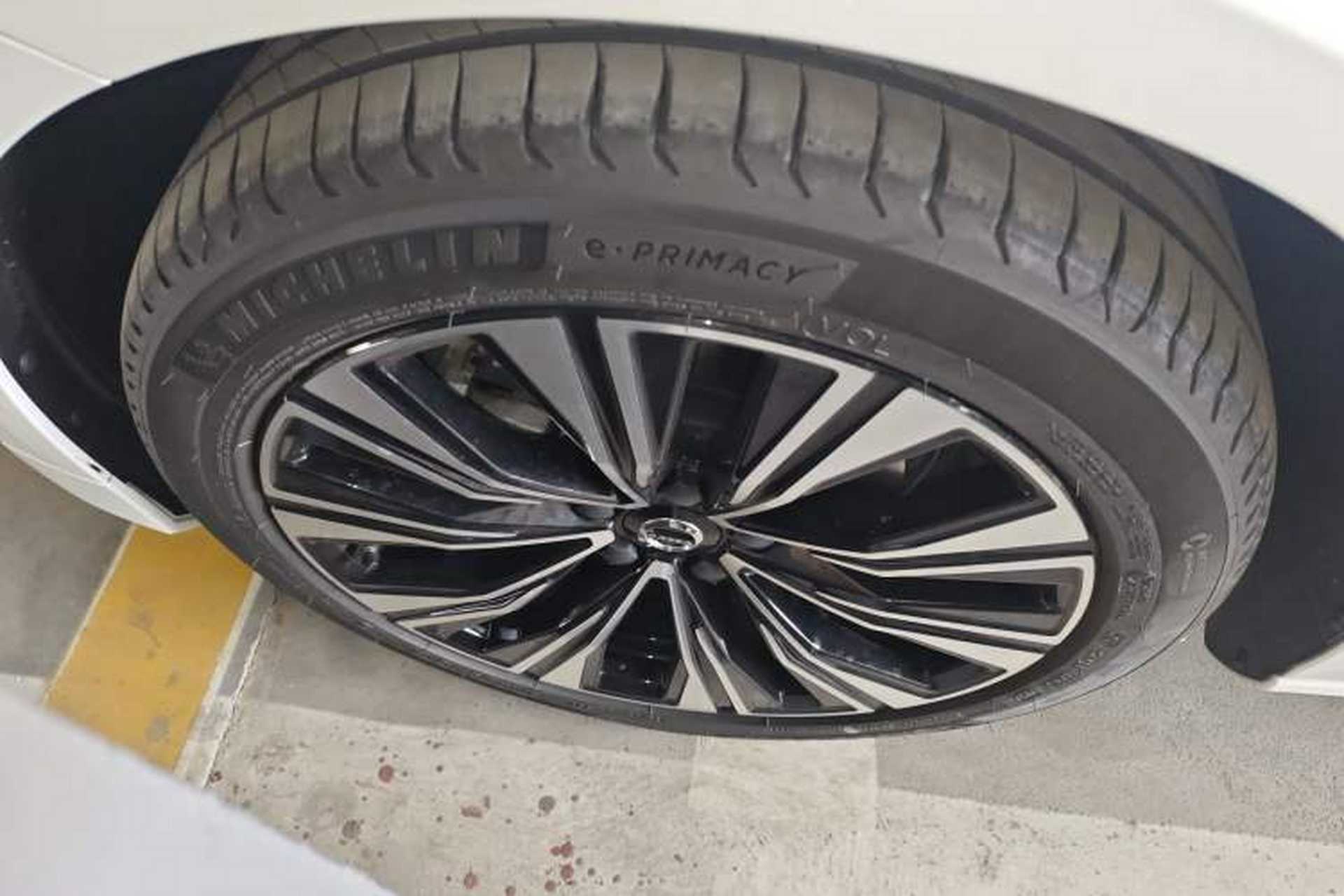 Used Volvo S60 2025 B4 Zhiyuan Luxury Edition Left Front Wheel Hub