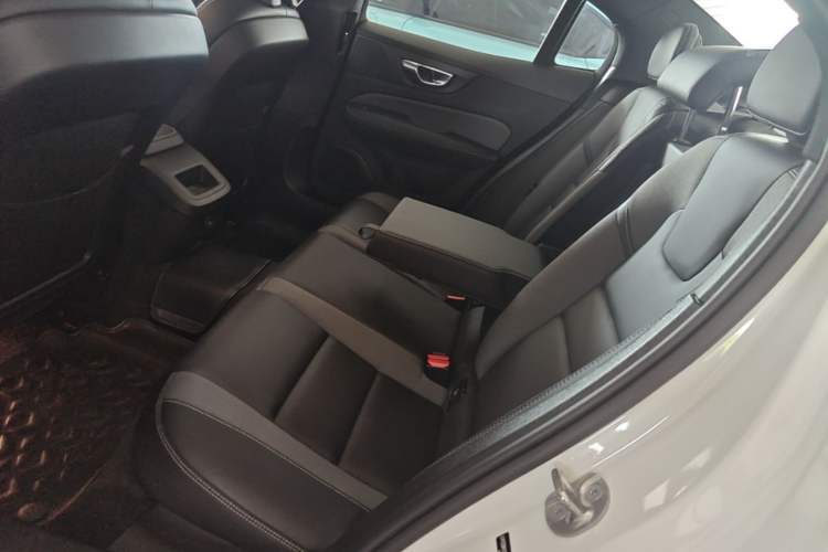 Used Volvo S60 2025 B5 Zhiya Sport Edition Left Rear Seat
