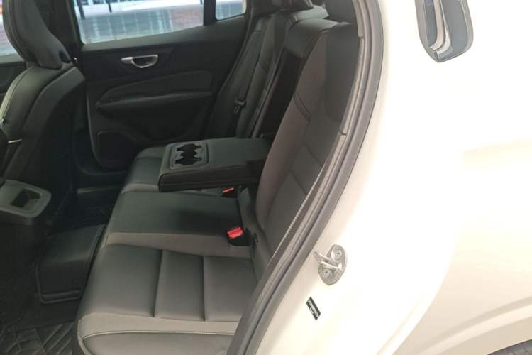Used Volvo S60 2025 B4 Zhiyuan Sport Edition Left Rear Seat