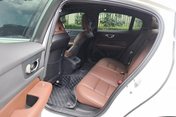 Used Volvo S60 2025 B4 Zhiyuan Luxury Edition Left Rear Seat