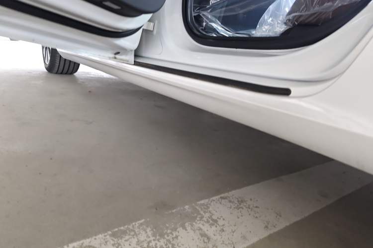 Used Volvo S60 2025 B4 Zhiyuan Luxury Edition Left Side Sill