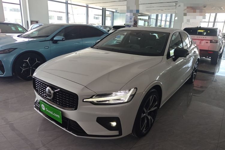Used Volvo S60 2025 B5 Zhiya Sport Edition Guazi used car, China used car export, Used car for sale, Used  cars, Cheapest cars for sale