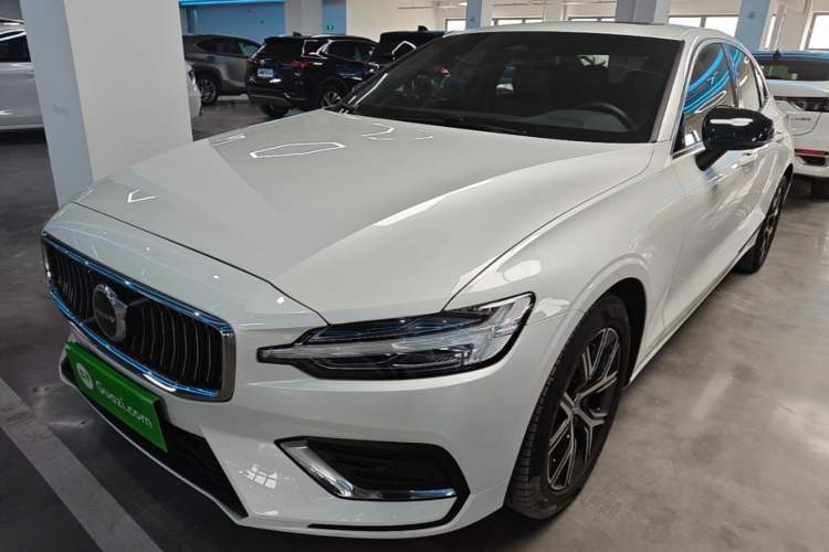 Used Volvo S60 2025 B4 Zhiyi Luxury Edition Guazi used car, China used car export, Used car for sale, Used  cars, Cheapest cars for sale