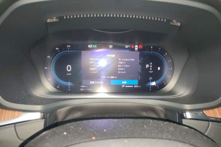 Used Volvo S60 2025 B4 Zhiyuan Luxury Edition Odometer Close Up