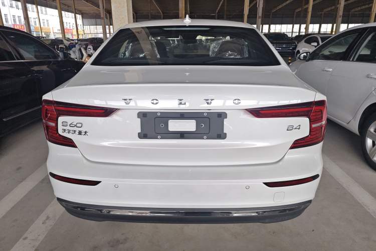Used Volvo S60 2025 B4 Zhiyuan Luxury Edition Rear