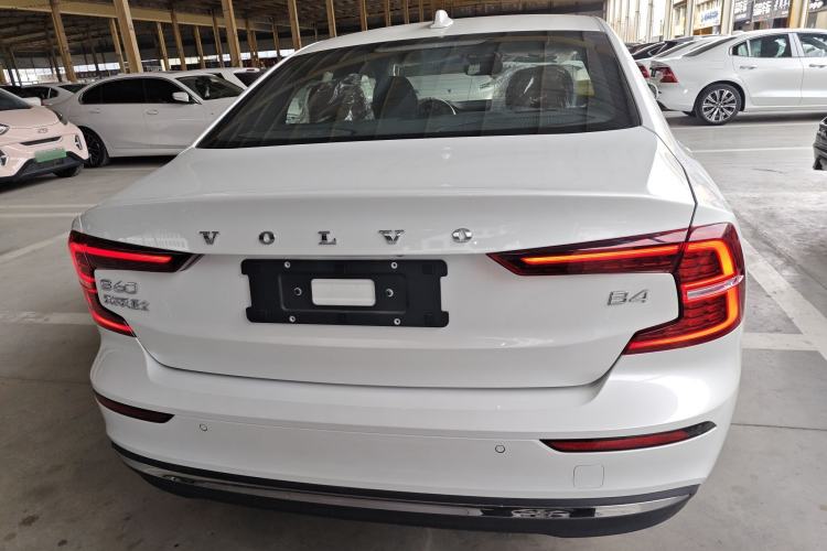 Used Volvo S60 2025 B4 Zhiyuan Luxury Edition Rear
