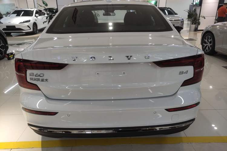 Used Volvo S60 2025 B4 Zhiyi Luxury Edition Rear
