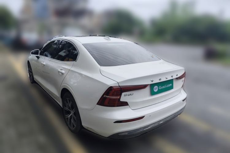 Used Volvo S60 2025 B4 Zhiyi Luxury Edition Rear Left 45 Deg