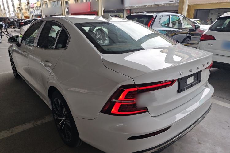 Used Volvo S60 2025 B4 Zhiyuan Luxury Edition Rear Left 45 Deg