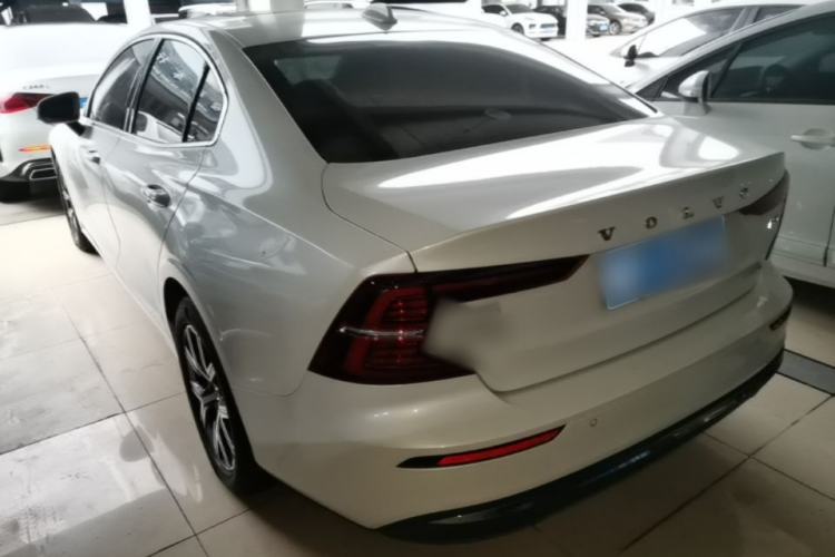 Used Volvo S60 2025 B4 Zhiyi Luxury Edition Rear Left 45 Deg