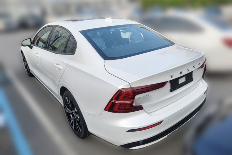 Used Volvo S60 2025 B4 Zhiyuan Sport Edition Rear Left 45 Deg