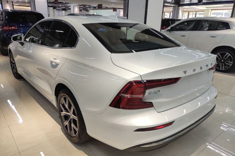Used Volvo S60 2025 B4 Zhiyi Luxury Edition Rear Left 45 Deg